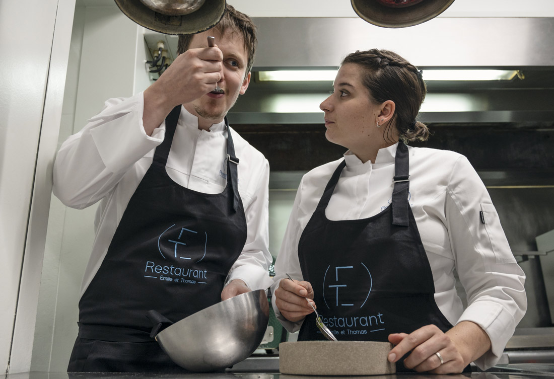 Émilie et Thomas Roussey, les deux chefs du restaurant ET, pour une cuisine instinctive et engagée